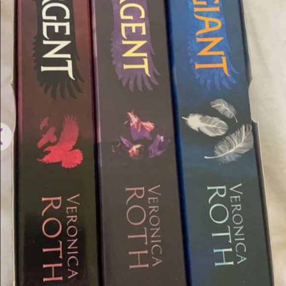 Book set - Picture 4 of 4